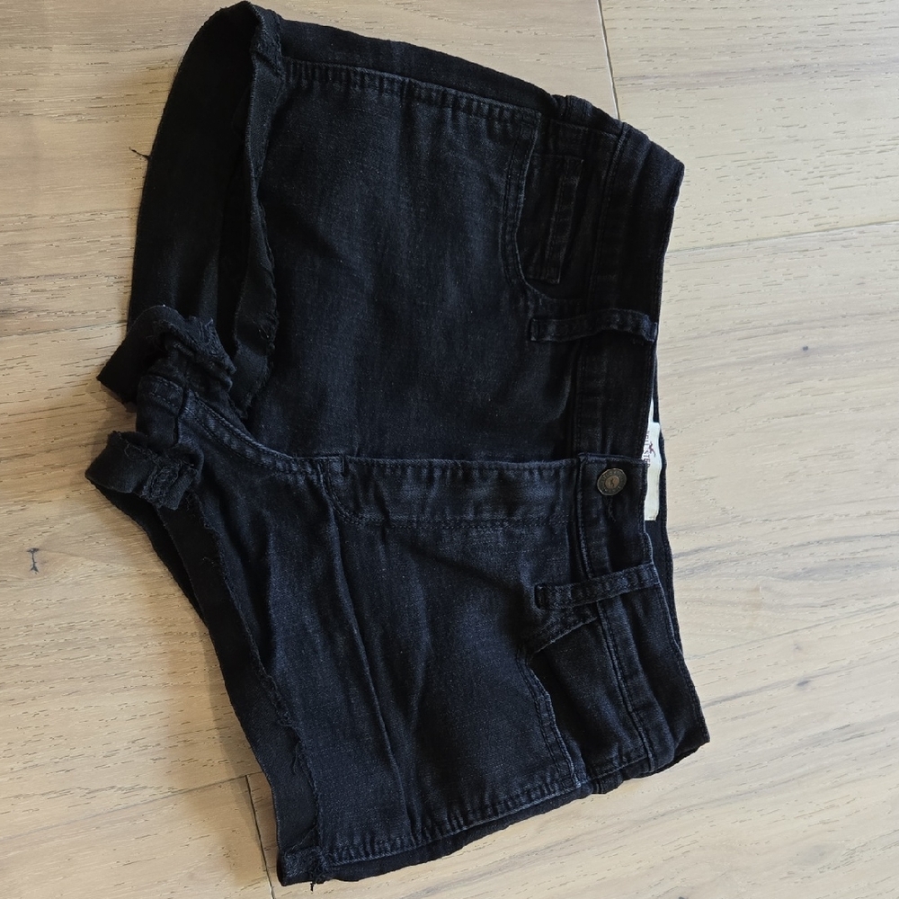 Hollister High-Rise Black Shorts - Sz 28